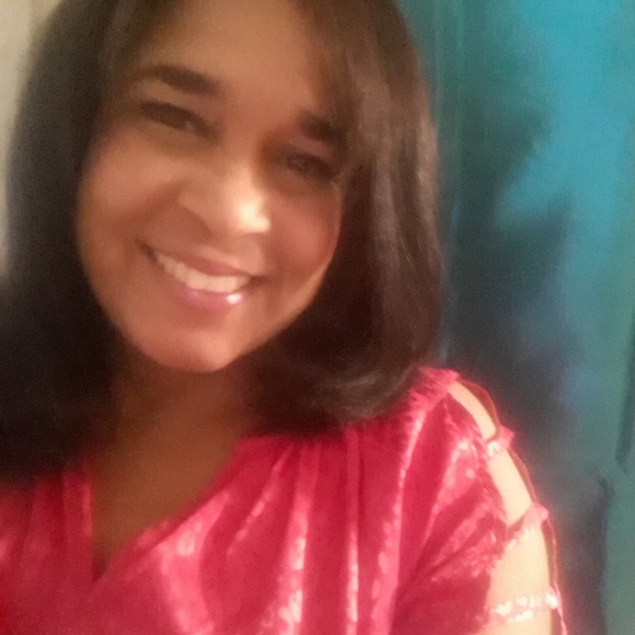 Meet your Posher, Raymonie - Picture 2 of 2